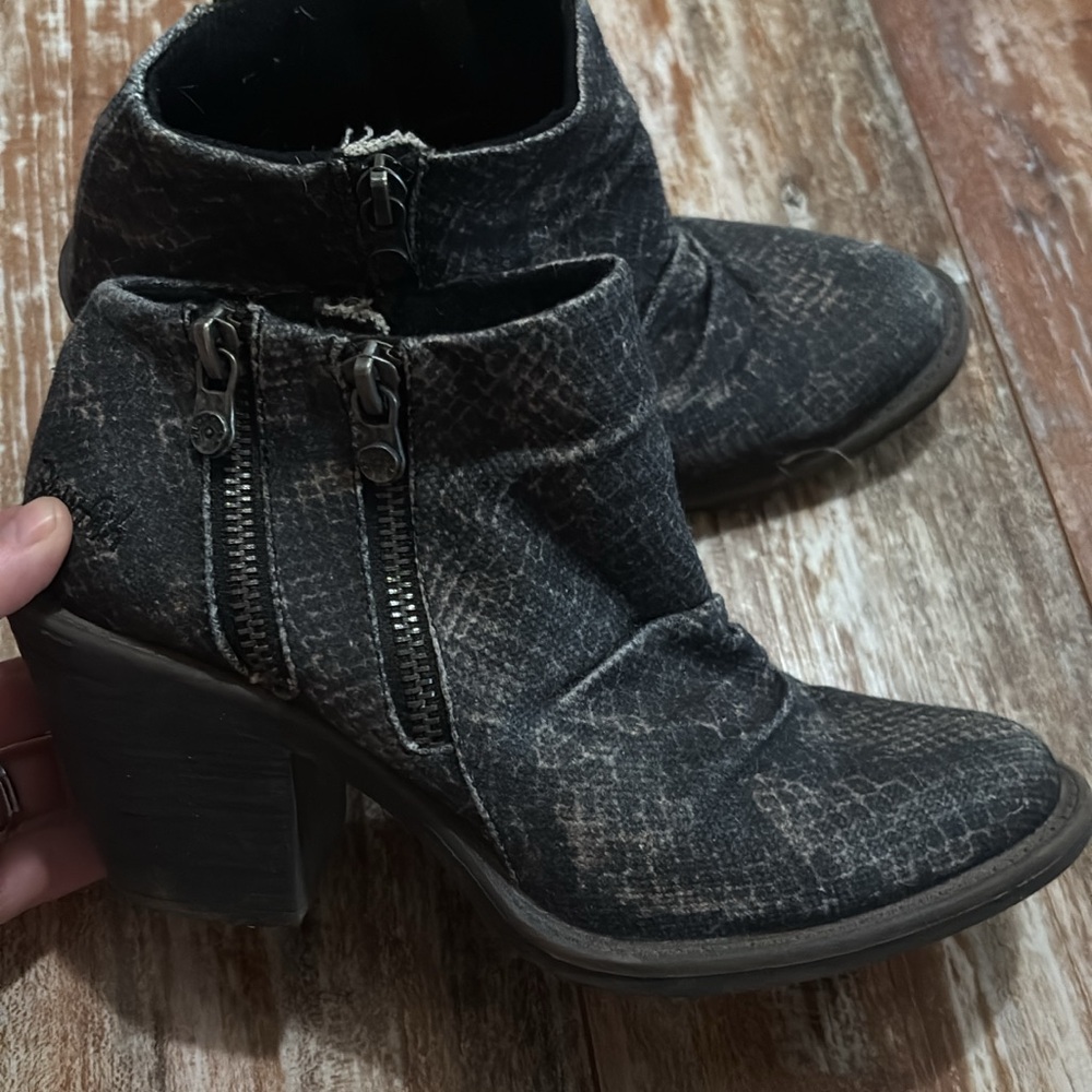 Blowfish Textured Black Ankle Booties